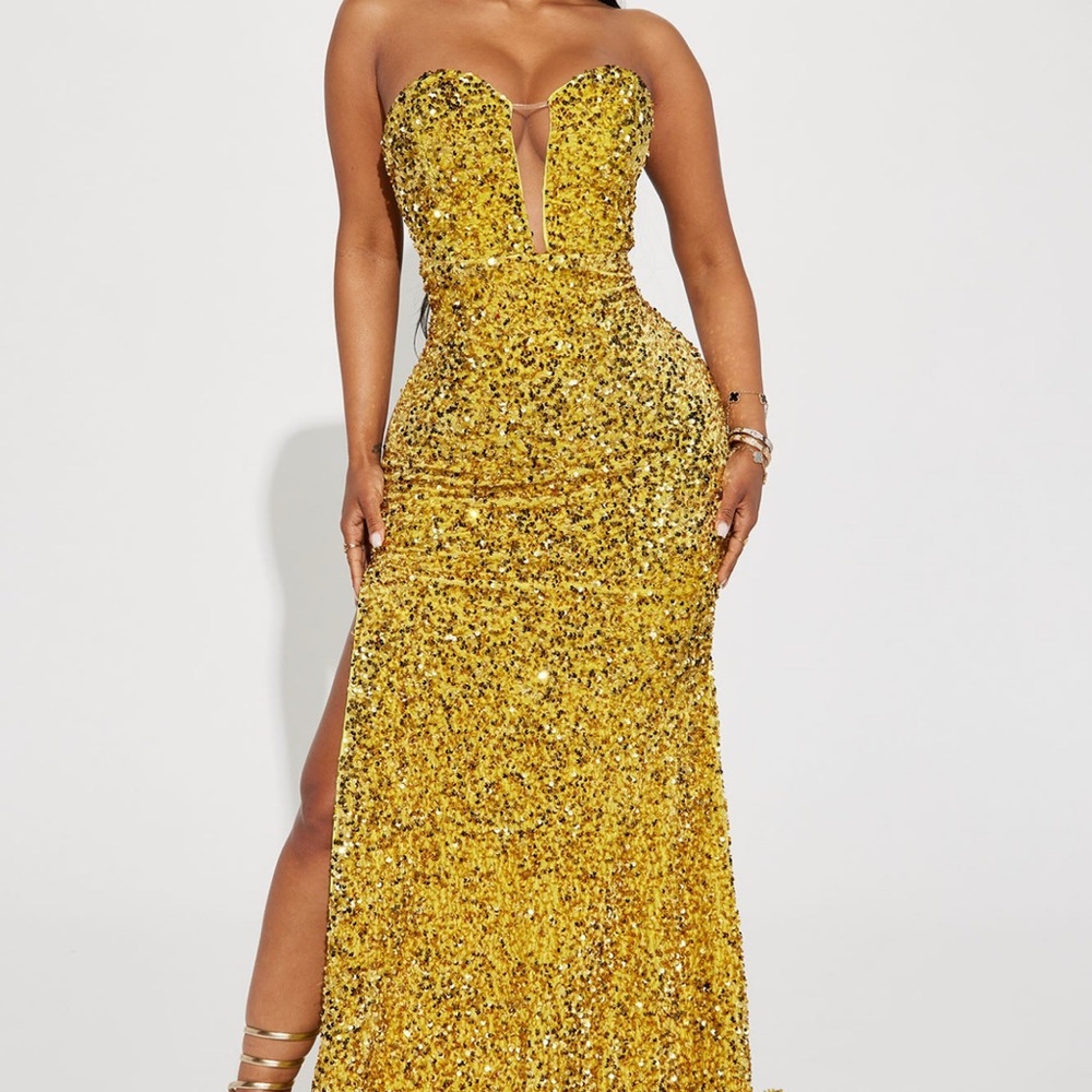 Elegant Gold Strapless Dress